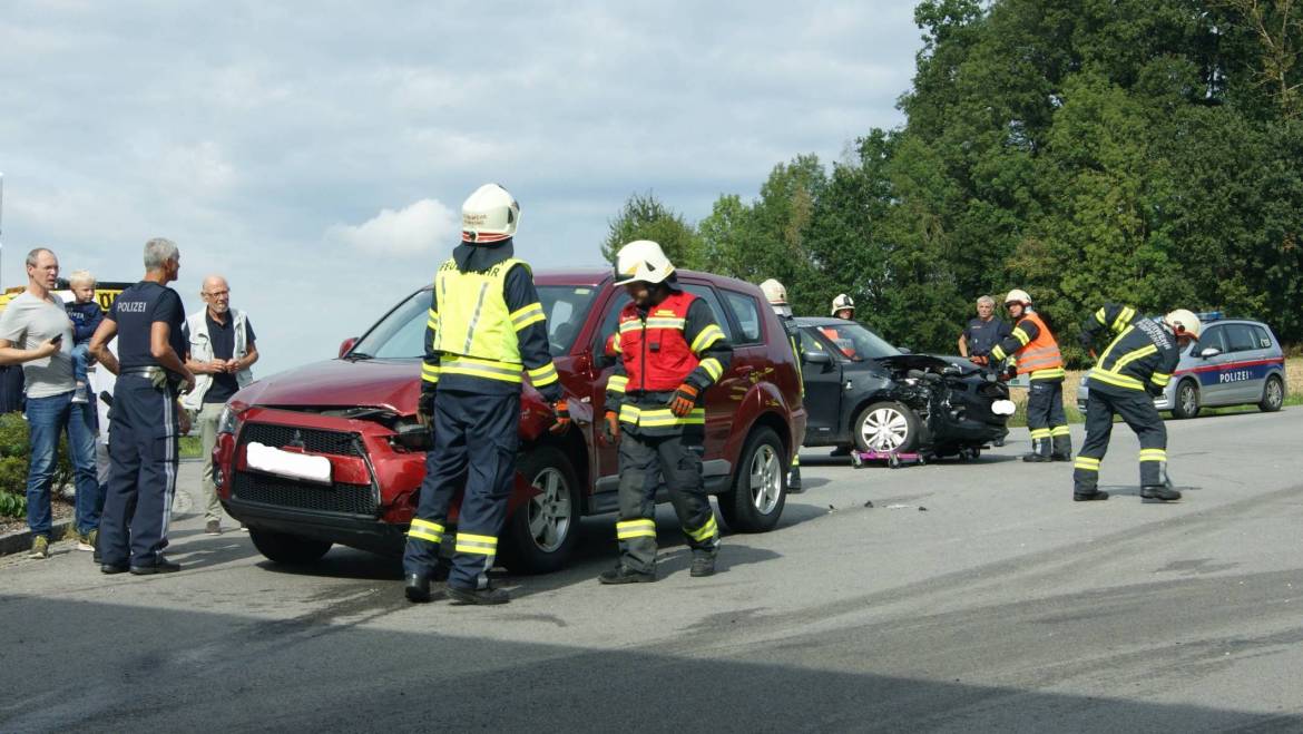 Verkehrsunfall im Kreuzungsbereich Laab II