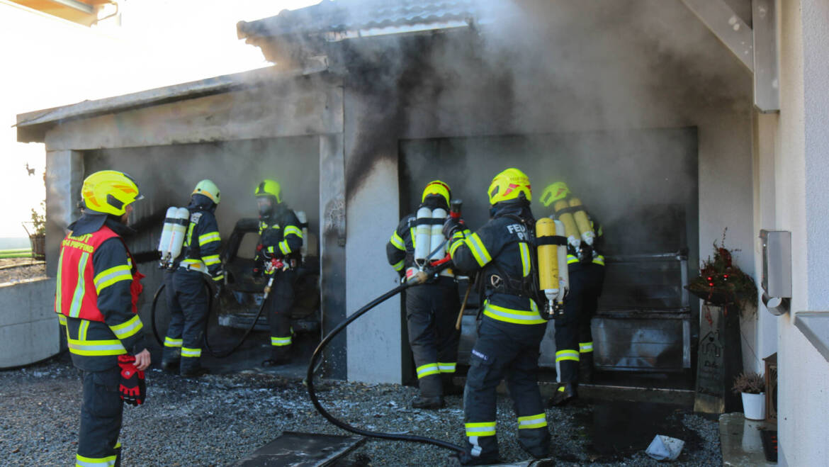 Carportbrand in Lambrechten