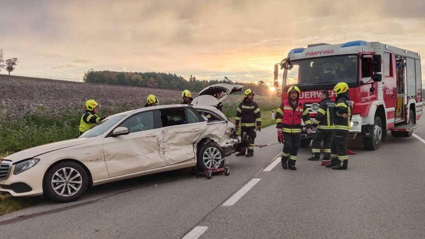 Verkehrsunfall LKW & PKW auf der B137